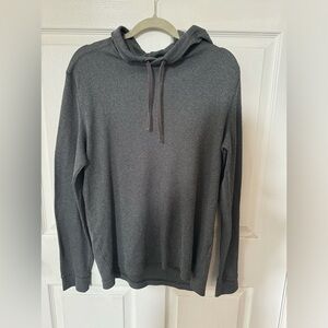 Men’s Under Armour one sleeve hooded top